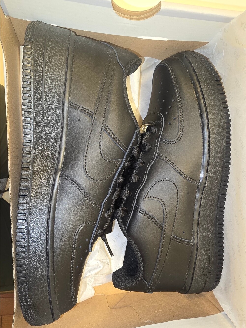 AIR FORCE 1 LENike Black Low-Top Kids' Sneakers